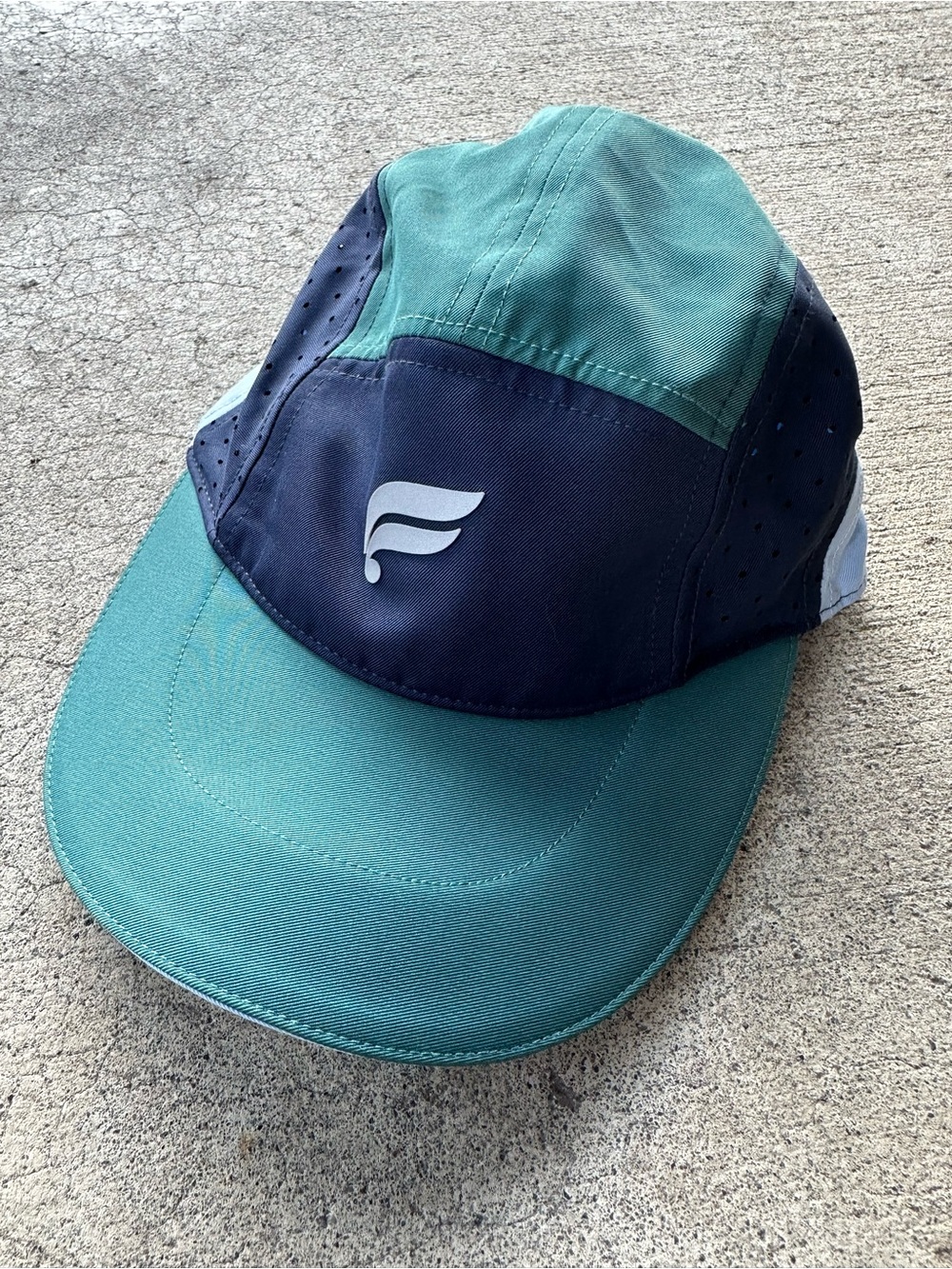 Fabletics The Active Hat - Picture 2 of 7